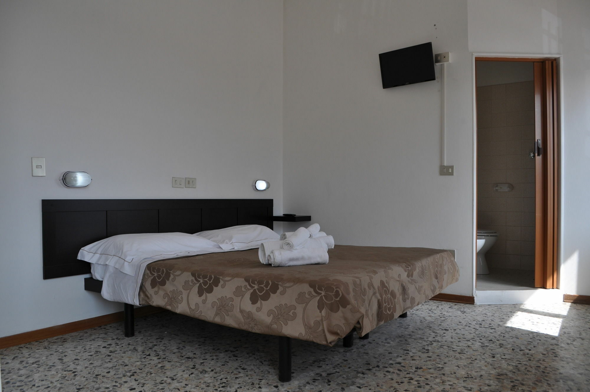 Hotel Urano Cattolica Exterior photo